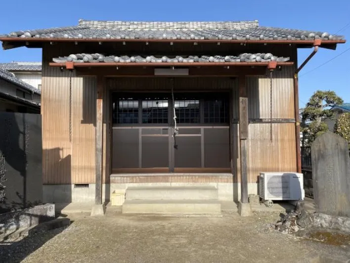 熊谷市肥塚　成田山不動尊様　両引き戸取替・塗装工事